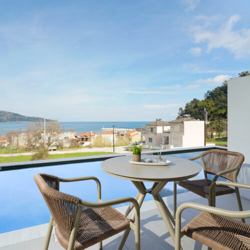 Deluxe Studios with Private Pool
